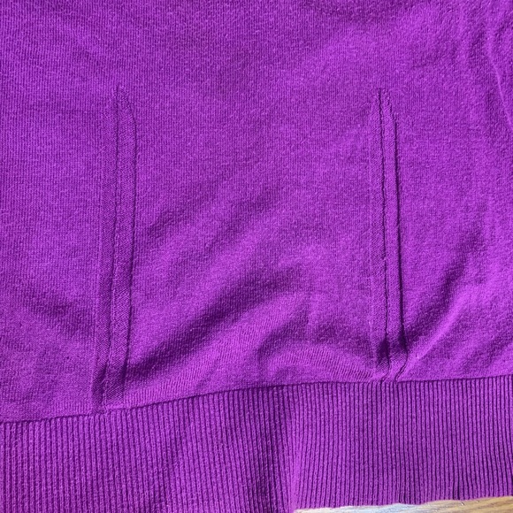Ann Taylor, Sweater top w/ back button details - Picture 4 of 5